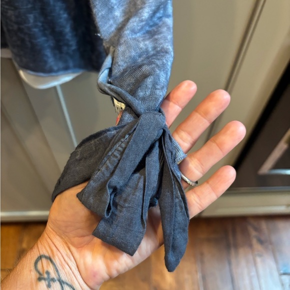 Beautiful Scandal Italy 2 layer top. One size - Picture 3 of 7